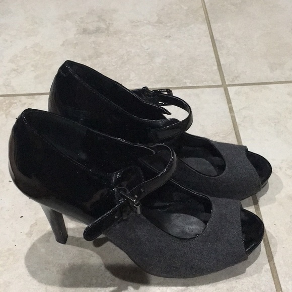 Nine West two-tone heels - Picture 2 of 5